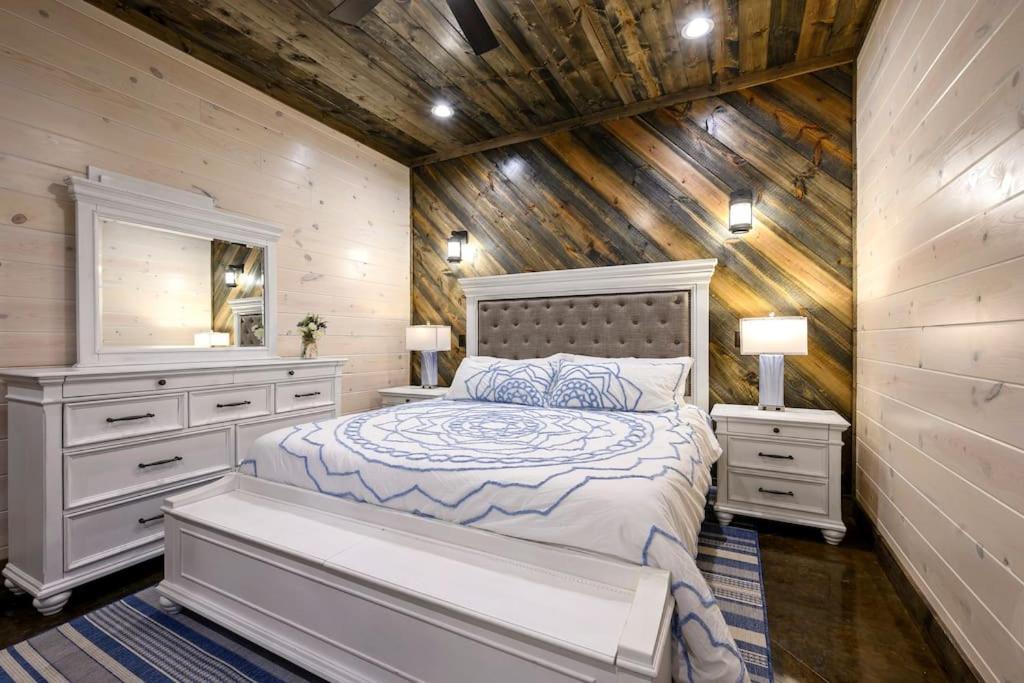 Brand New Luxury 2 Bedroom With Loft And Spa Sleeps 10 Broken Bow Eksteriør billede
